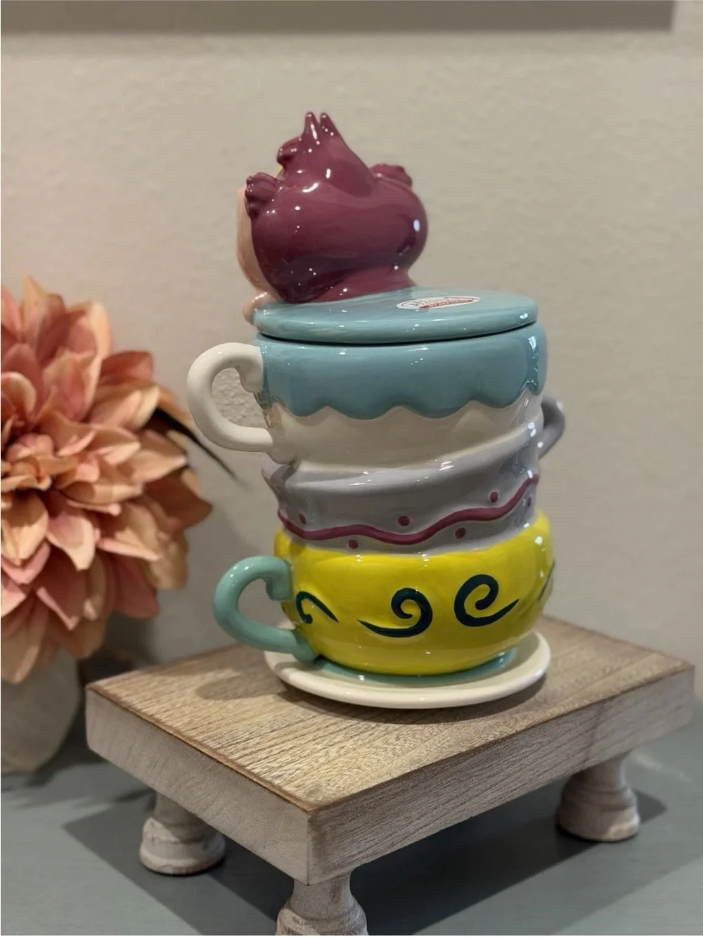 Disney Alice in Wonderland Cheshire Cat Cookie Jar Stacked Teacups